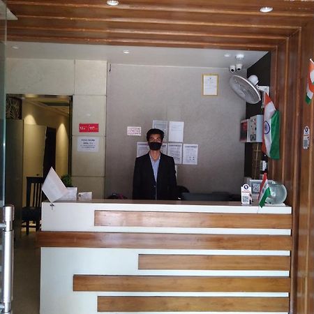 Hotel Megha Inn Lucknow Zewnętrze zdjęcie