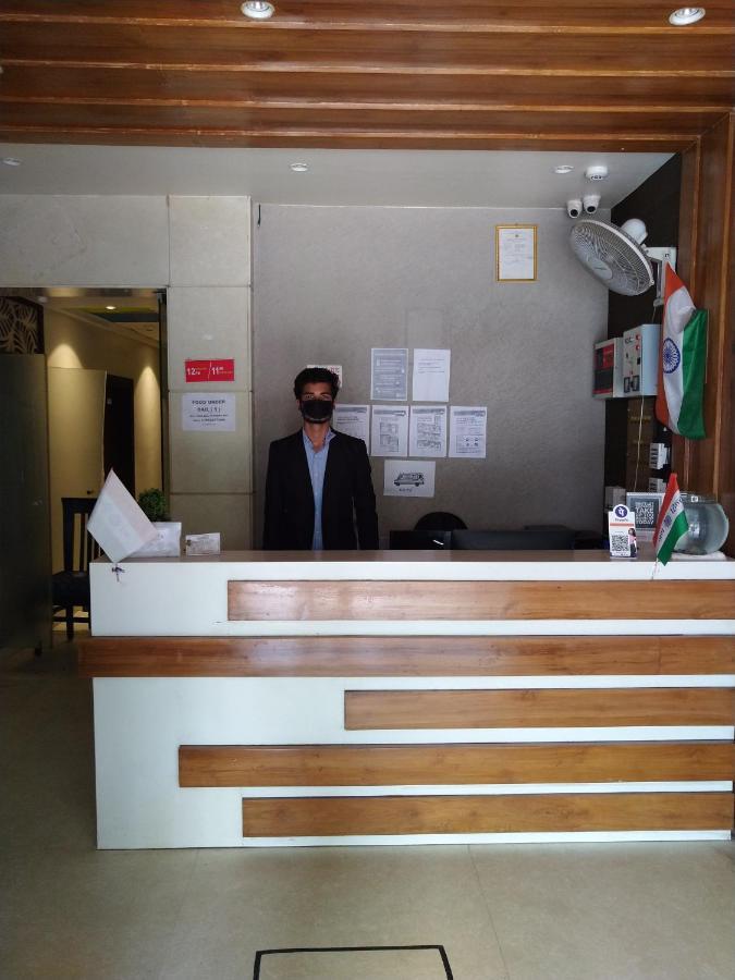 Hotel Megha Inn Lucknow Zewnętrze zdjęcie