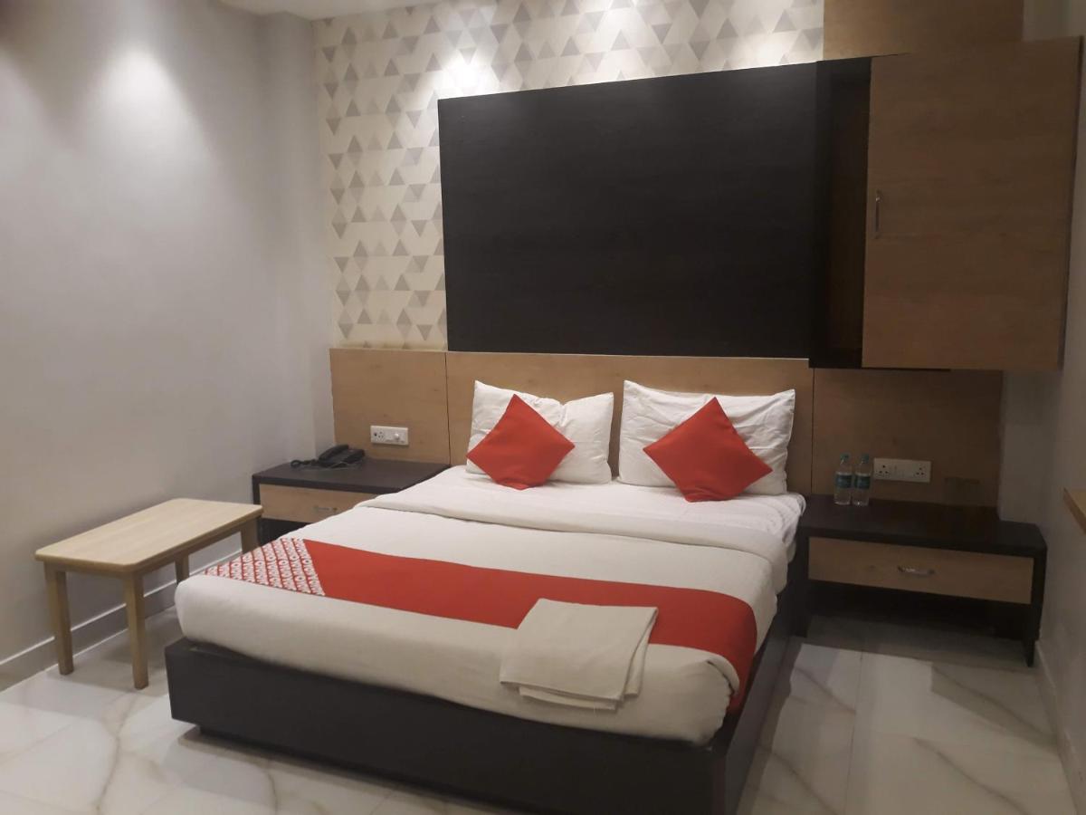 Hotel Megha Inn Lucknow Zewnętrze zdjęcie
