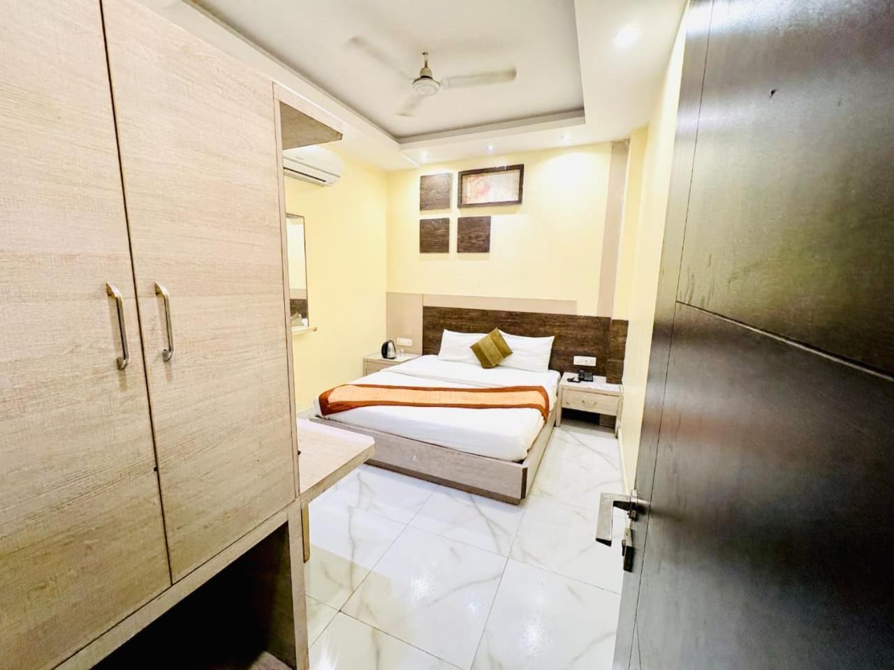 Hotel Megha Inn Lucknow Zewnętrze zdjęcie